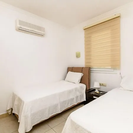 Rent Your Own Luxury With 2 Bedrooms, Bodrum 1004
