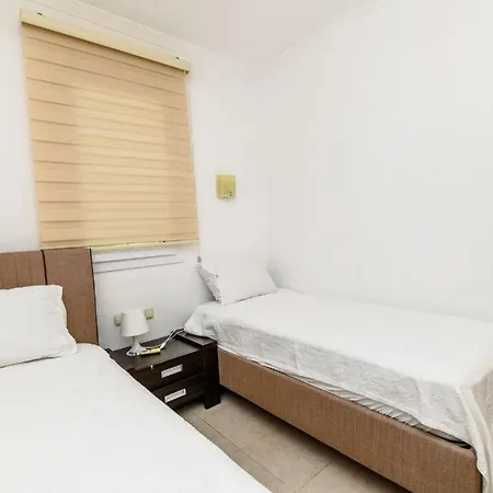 Rent Your Own Luxury With 2 Bedrooms, Bodrum 1004 *